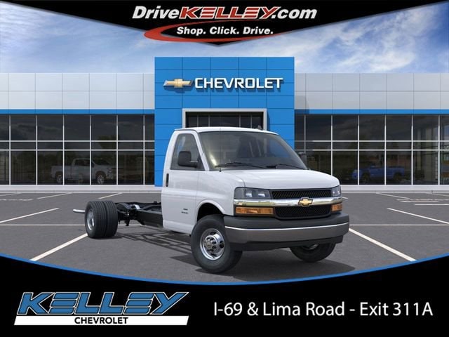 2025 Chevrolet Express Cutaway Base's photo
