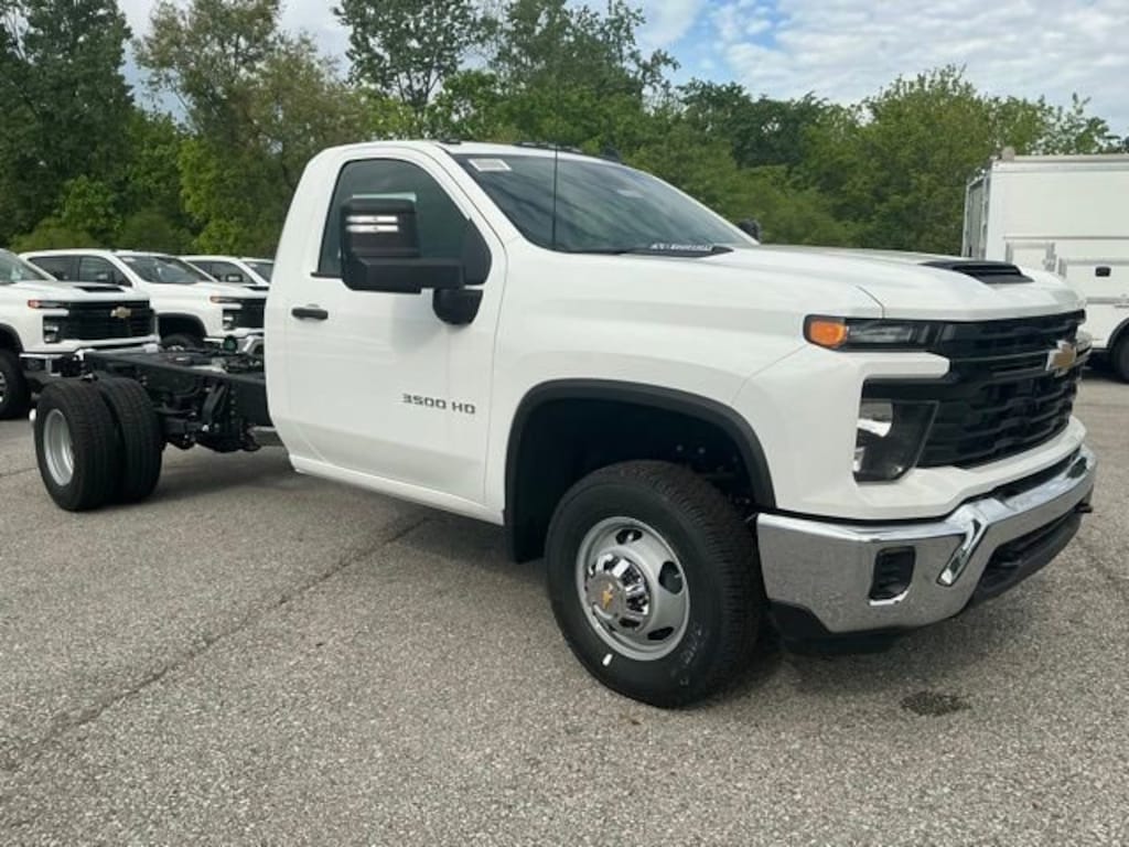 New 2026 Chevrolet Silverado 3500 HD Chassis Cab Work Truck Truck