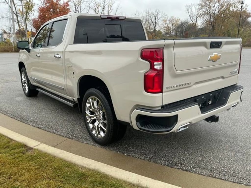New 2026 Chevrolet Silverado 1500 High Country Truck