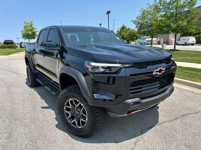 Used 2024 Chevrolet Colorado ZR2 with VIN 1GCPTFEK0R1180056 for sale in Fort Wayne, IN