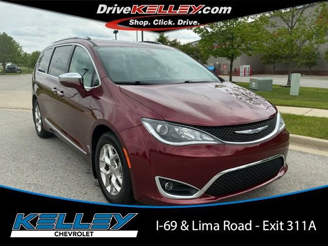 2019 Chrysler Pacifica Limited's photo