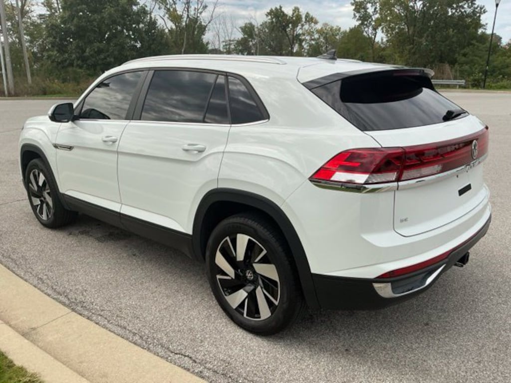 Used 2024 Volkswagen Atlas Cross Sport 2.0T SE w/Technology