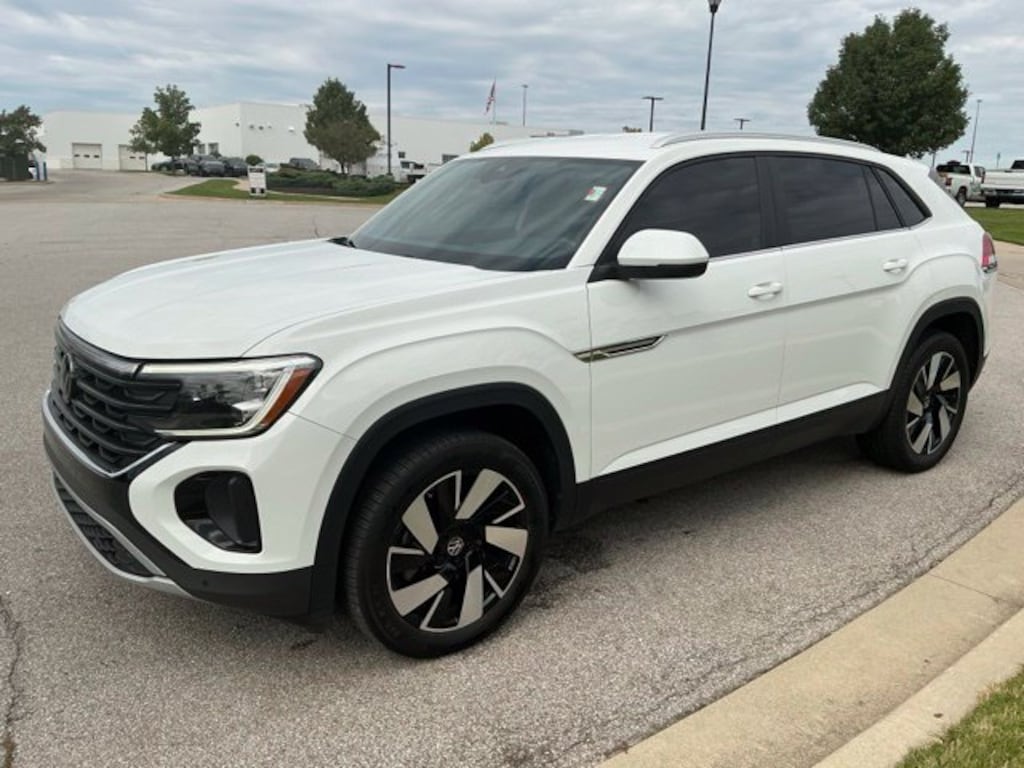 Used 2024 Volkswagen Atlas Cross Sport 2.0T SE w/Technology