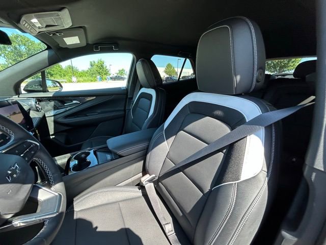 2025 Chevrolet Blazer EV LT - Photo 30
