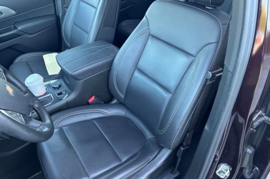 Used 2023 Chevrolet Traverse LT Leather SUV