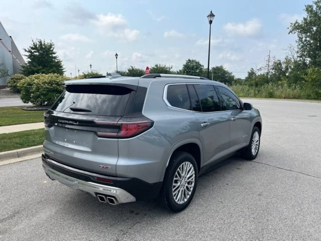 Used 2024 GMC Acadia Denali SUV