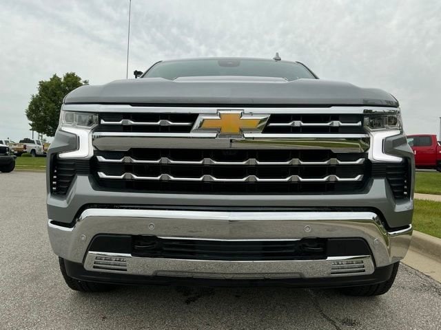 2026 Chevrolet Silverado 1500 LTZ - Photo 8