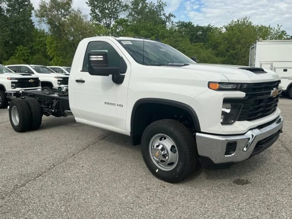 New 2026 Chevrolet Silverado 3500 HD Chassis Cab Work Truck Truck