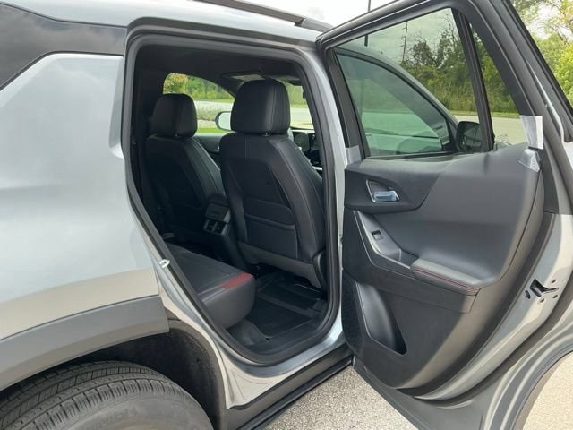 2027 Chevrolet Equinox RS - Photo 18