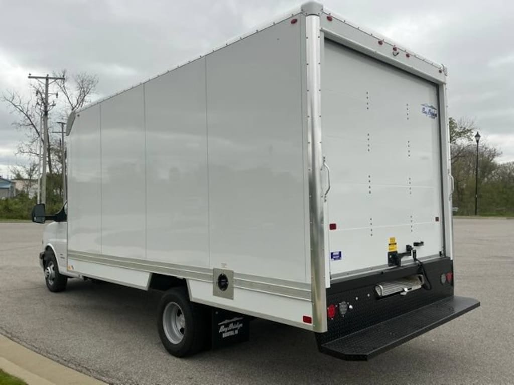 New 2026 Chevrolet Express Cutaway 4500 2WT Cutaway Van
