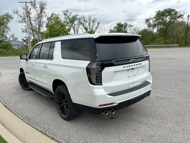 2025 Chevrolet Suburban Premier photo 3