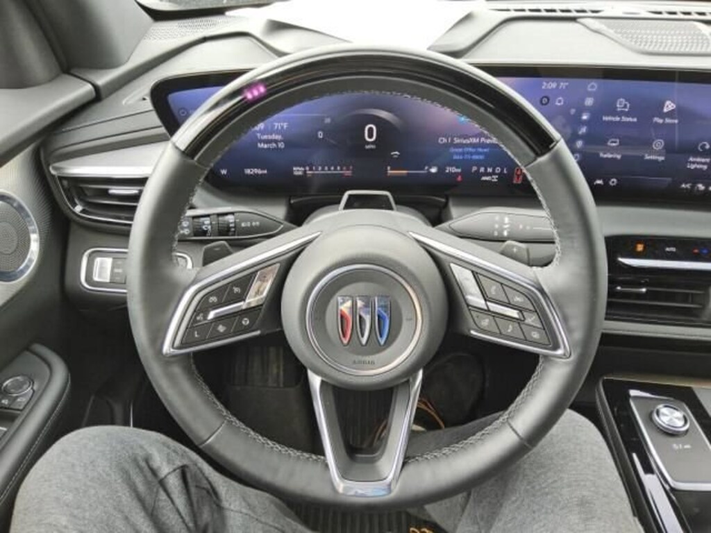 Used 2025 Buick Enclave Avenir SUV