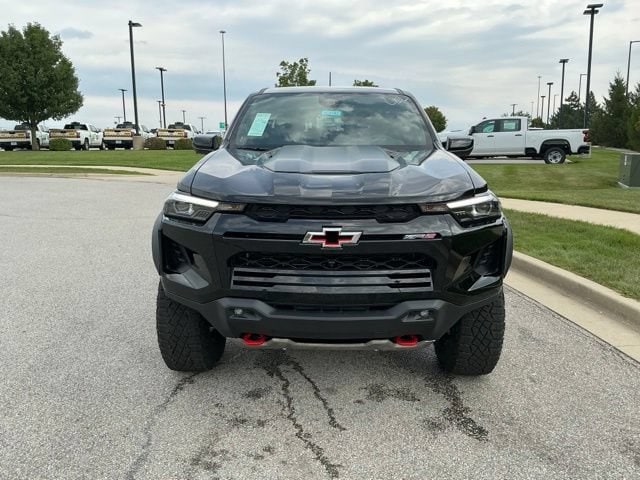 2026 Chevrolet Colorado ZR2 - Photo 9