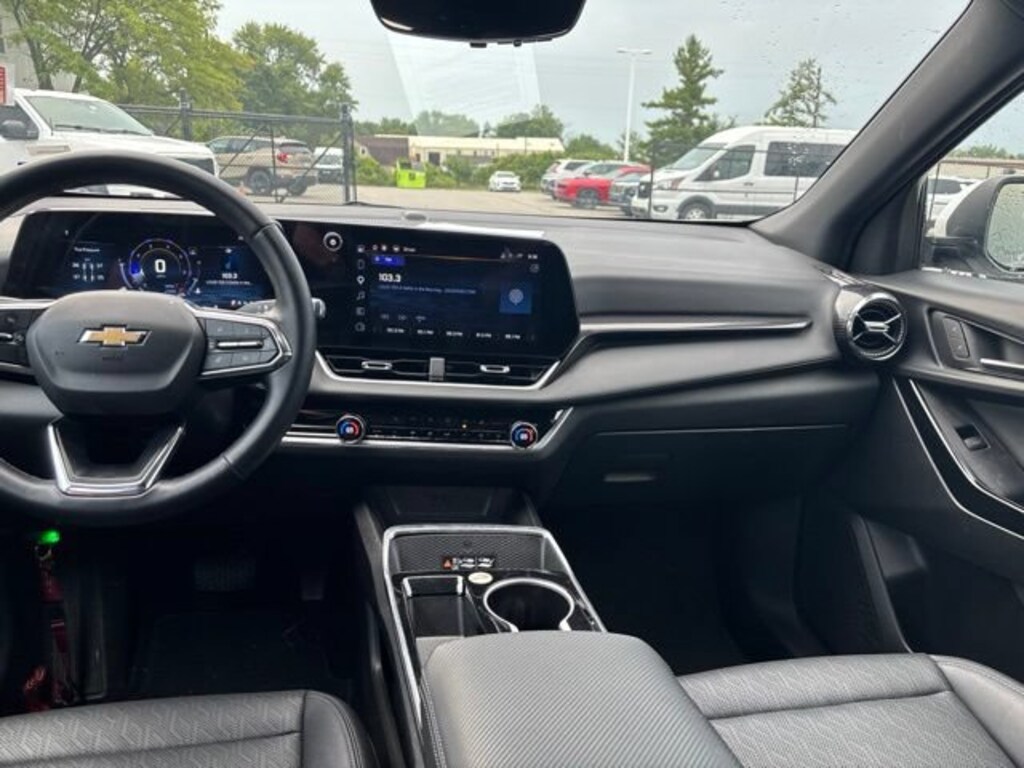 Used 2025 Chevrolet Equinox LT SUV