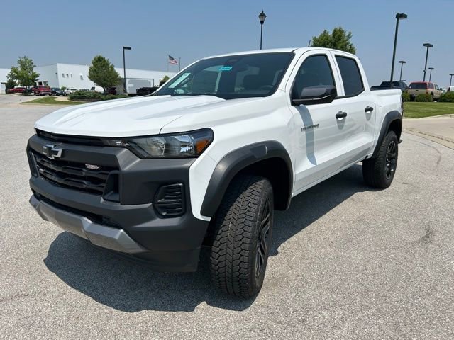 2025 Chevrolet Colorado Trail Boss photo 3