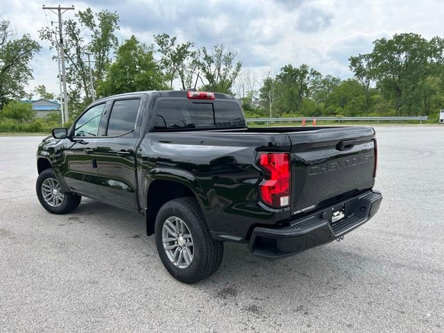 2025 Chevrolet Colorado Work Truck LT photo 3
