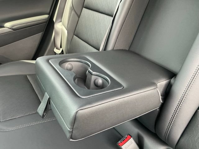 2027 Chevrolet Equinox LT - Photo 34