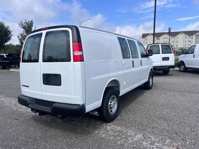 2025 Chevrolet Express Cargo Work Van - Photo 9
