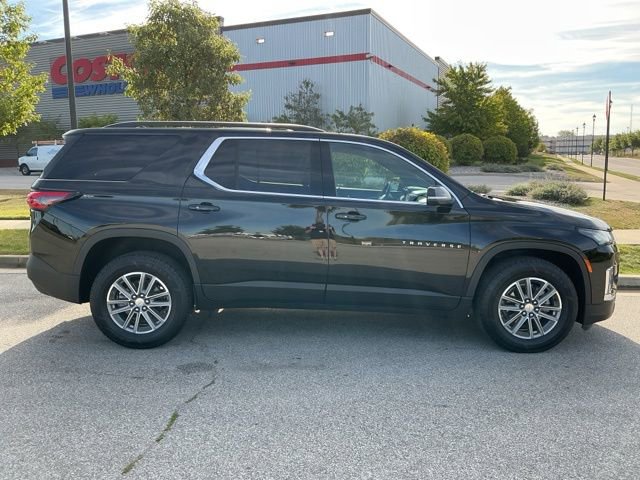 2023 Chevrolet Traverse Cloth photo 2