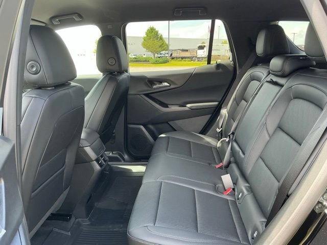 2027 Chevrolet Equinox LT - Photo 33