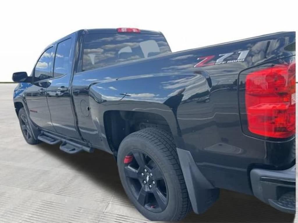 Used 2018 Chevrolet Silverado 1500 LT Truck