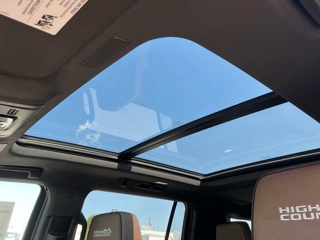 2026 Chevrolet Suburban High Country - Photo 33