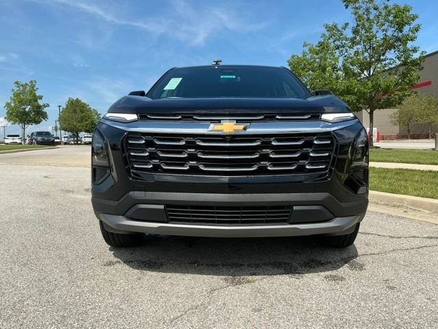 2027 Chevrolet Equinox LT - Photo 8