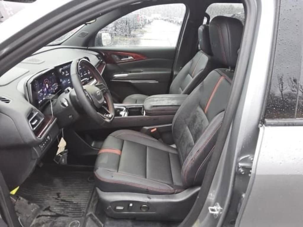 Used 2024 Chevrolet Traverse RS SUV