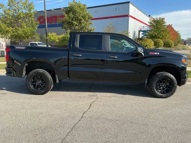2023 Chevrolet Silverado 1500 Custom Trail Boss photo 2