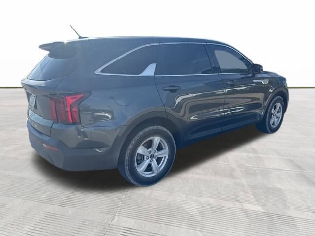 2021 Kia Sorento LX photo 2