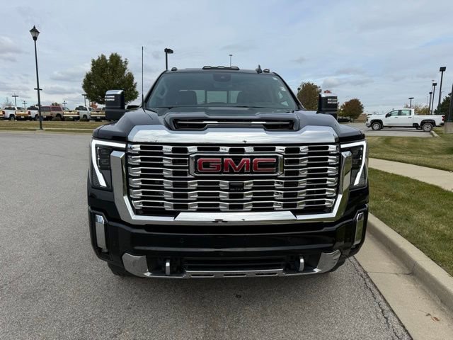 2024 Gmc Sierra 3500 HD Denali photo 3