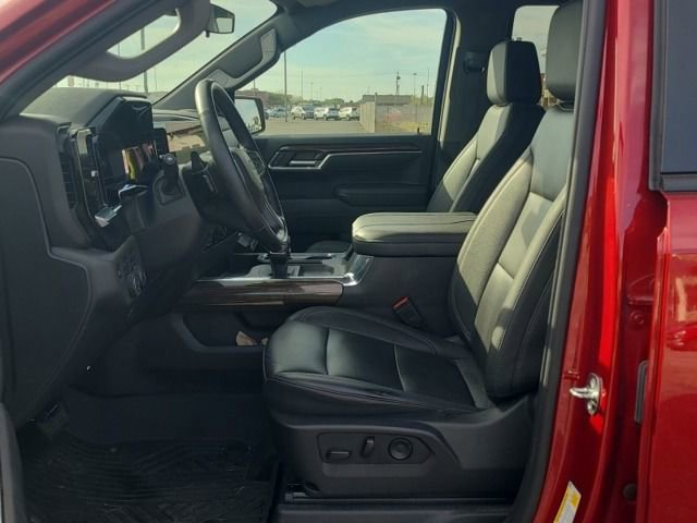 2024 Chevrolet Silverado 1500 LT Trail Boss photo 3