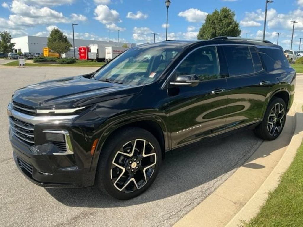 Used 2025 Chevrolet Traverse High Country SUV