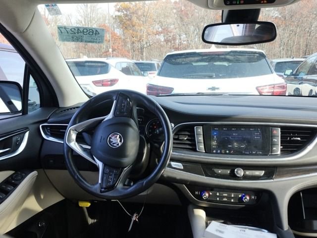 2024 Buick Enclave Essence photo 2