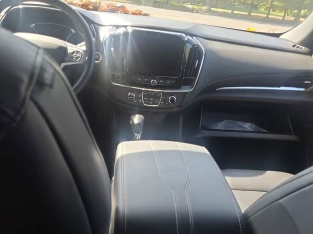 Used 2023 Chevrolet Traverse LT Leather SUV