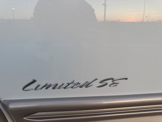 2025 Chevrolet Express Cargo 2500 Van photo 3