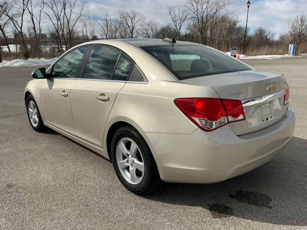 Used 2016 Chevrolet Cruze Limited LT Car