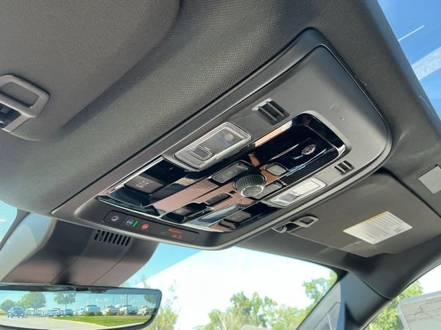 2026 Chevrolet Suburban High Country - Photo 31