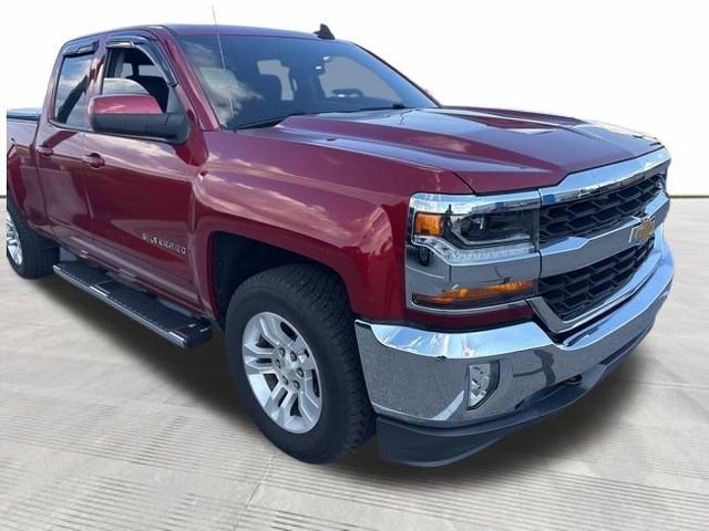 2018 Chevrolet Silverado 1500 LT photo 2