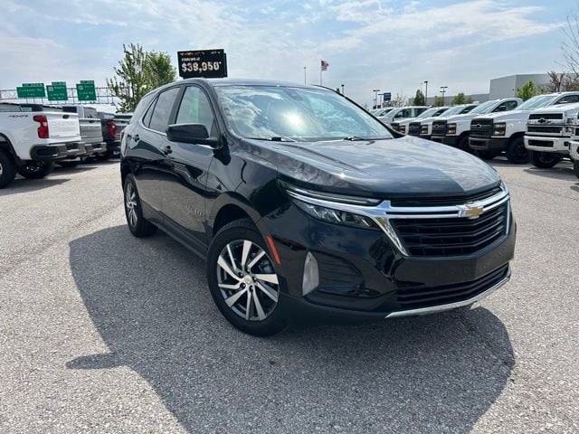 Used 2022 Chevrolet Equinox LT with VIN 3GNAXKEV3NL288694 for sale in Fort Wayne, IN