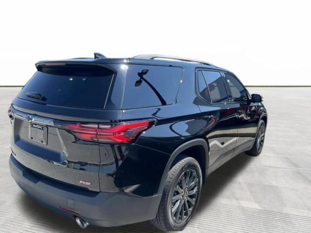 Used 2023 Chevrolet Traverse RS SUV