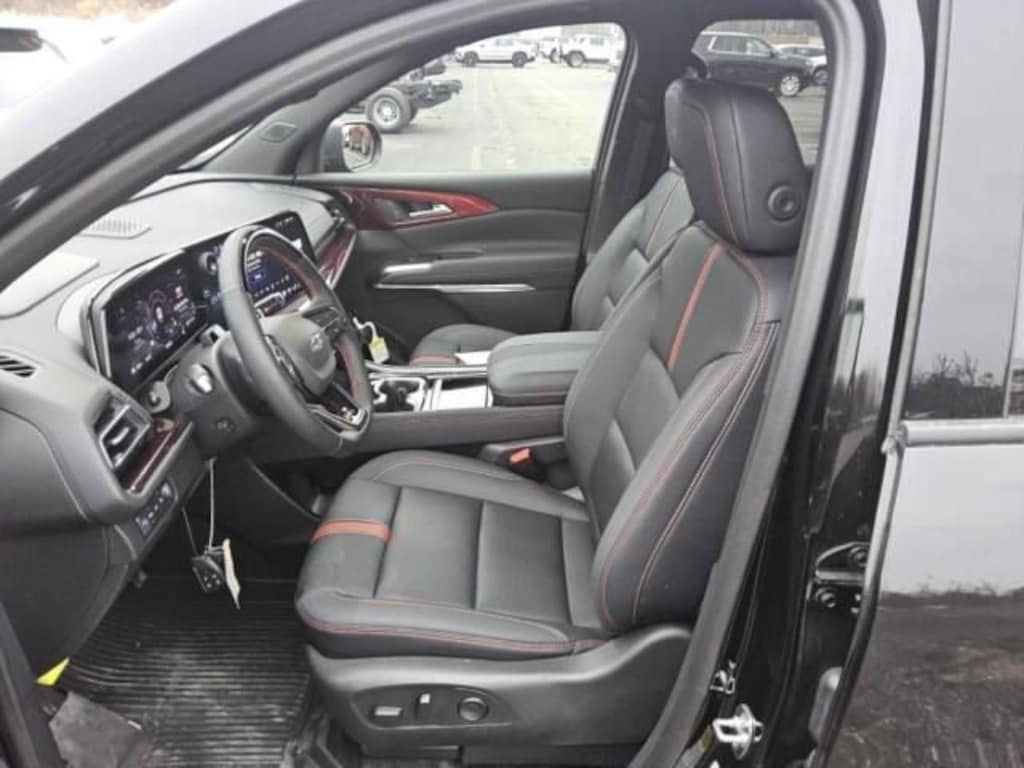 Used 2024 Chevrolet Traverse RS SUV