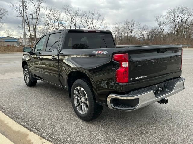 2022 Chevrolet Silverado 1500 LT photo 3