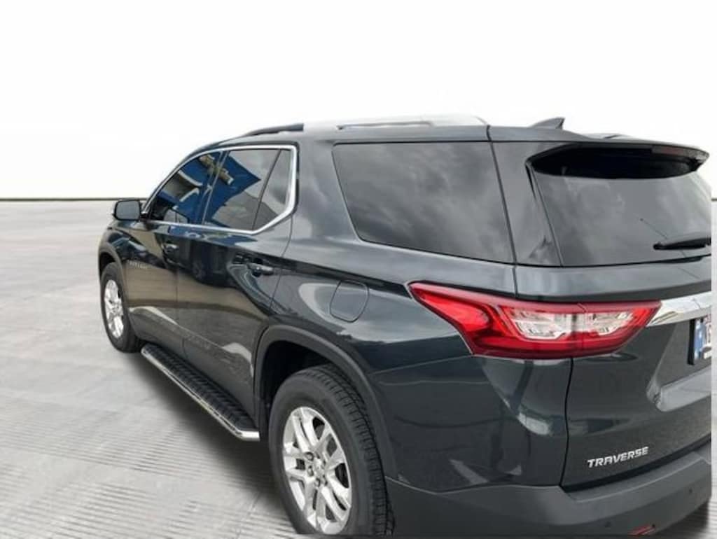 Used 2018 Chevrolet Traverse LT Cloth SUV