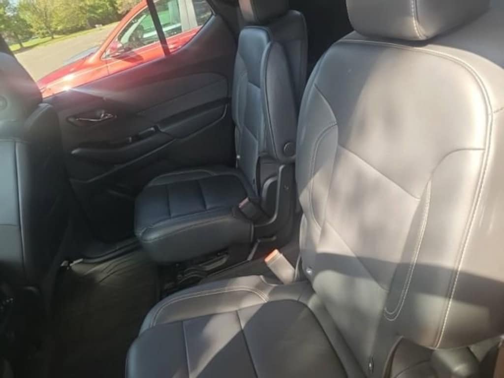 Used 2023 Chevrolet Traverse LT Leather SUV