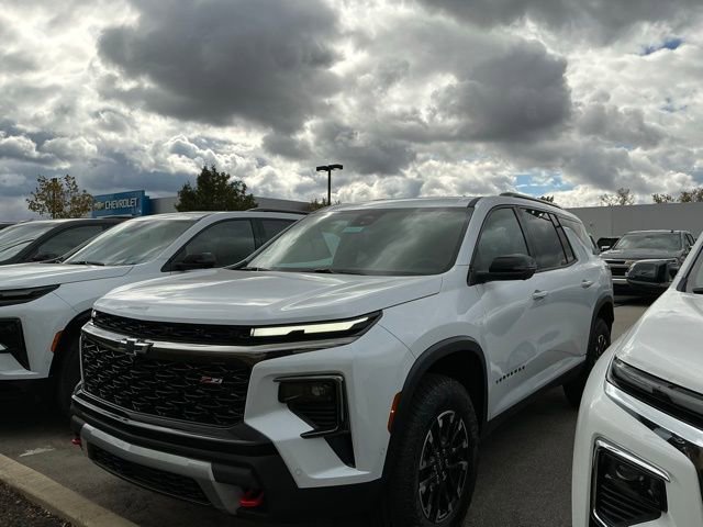 2026 Chevrolet Traverse Z71 photo 3