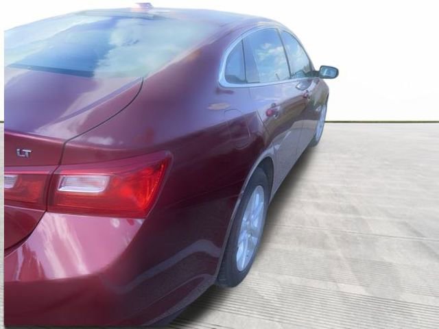 2017 Chevrolet Malibu 1LT photo 3