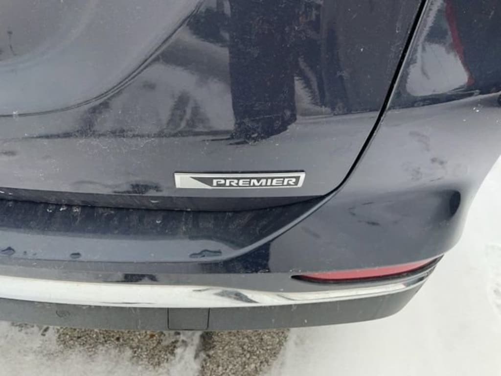 Used 2018 Chevrolet Equinox Premier SUV