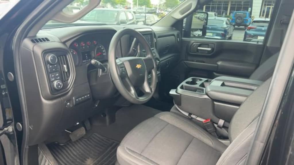 Used 2025 Chevrolet Silverado 2500 HD Custom Truck
