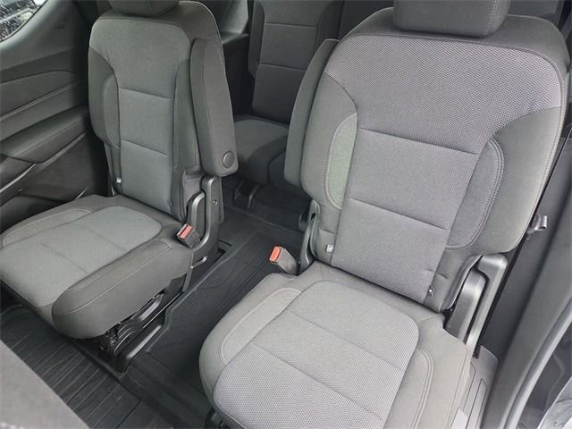 2023 Chevrolet Traverse Cloth photo 3